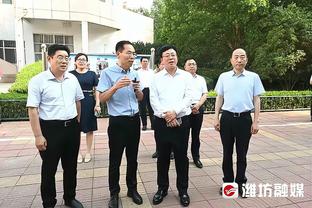 过去在少于30分钟砍下至少35分的两位球员是哈登和恩比德